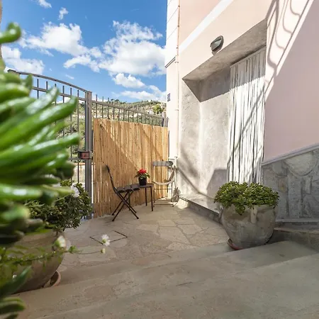 Casa vacanze Veggia Butega Diano San Pietro